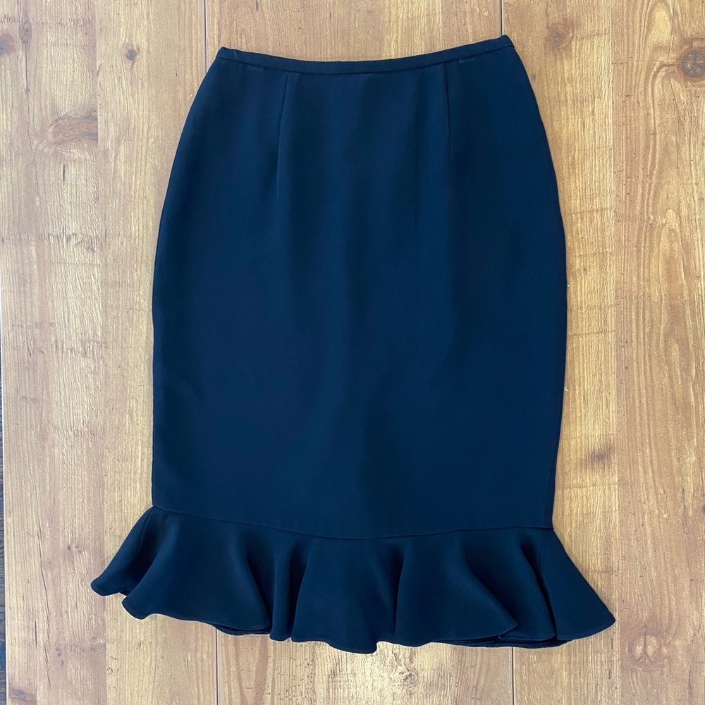 Lafayette 148 Cute Ruffled Black Skirt